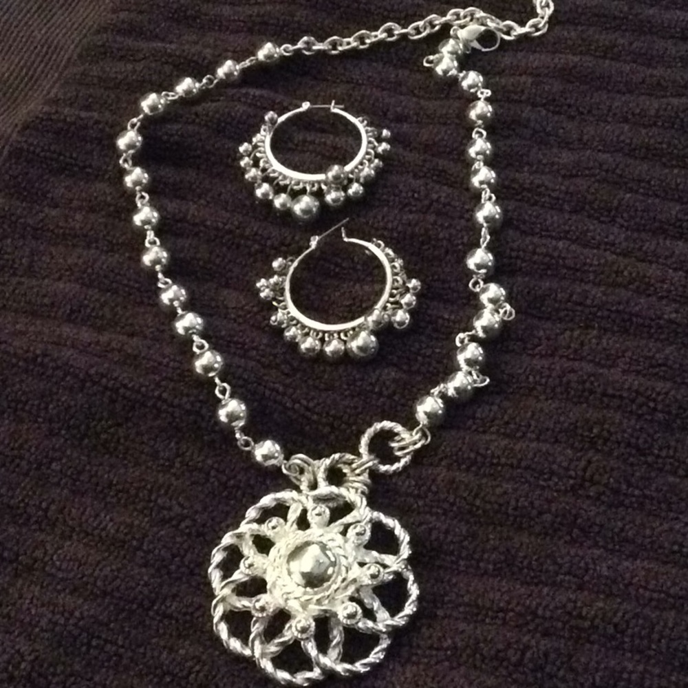 16 necklaces and 6 pair of earrings BUNDLE